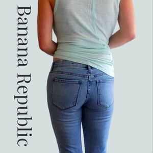 Banana Republic premium jeans: 25 relaxed / girlfriend  denim
